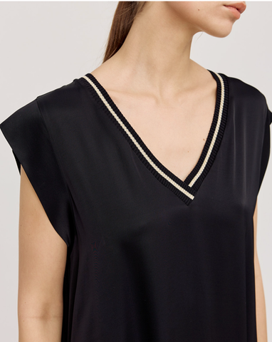 Image of Satin Dress With Ribbed Details-Black