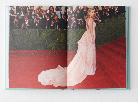 Image of Icons Of Style: Taylor Swift: The Story Of A Fashion Legend By Glenys Johnson